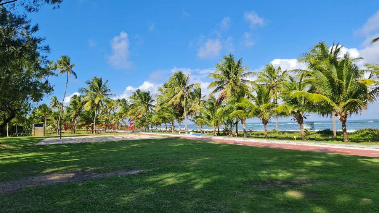 Apartamento Espetacular Na Melhor Praia Da Bahia, Guarajuba E Uma Das Unicas Praias Com Selo Azul Do Brasil -Luxo, Lazer, Diversao E Tranquilidade! Projetado Para Que Voce Tenha A Melhor Experiencia Em Hospedagem - Condominio Tipo Resort, O Mais Proc Camacari Bagian luar foto